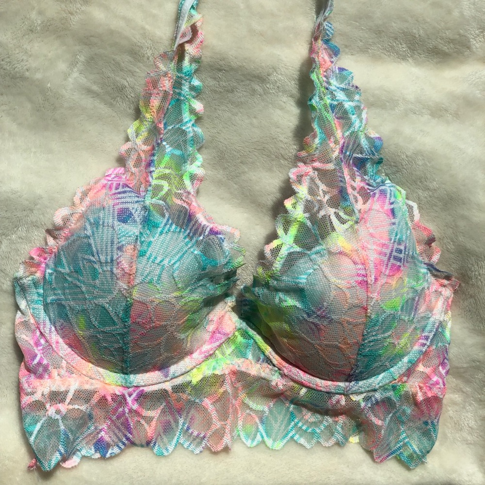 Victoria’s Secret PINK bra